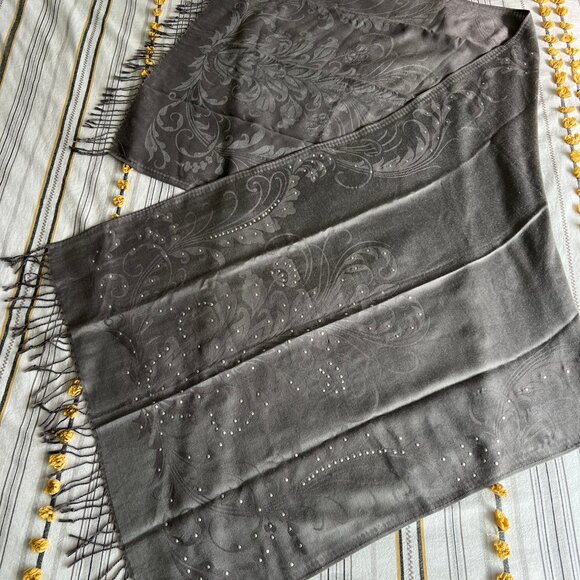 Dove Grey Embellished Wrap carf - Picture 5 of 6